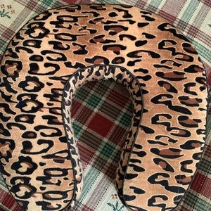 Cheetah memory foam neck pillow